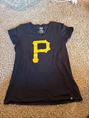 '47 Black V-Neck Tee with Yellow P Logo - Kids